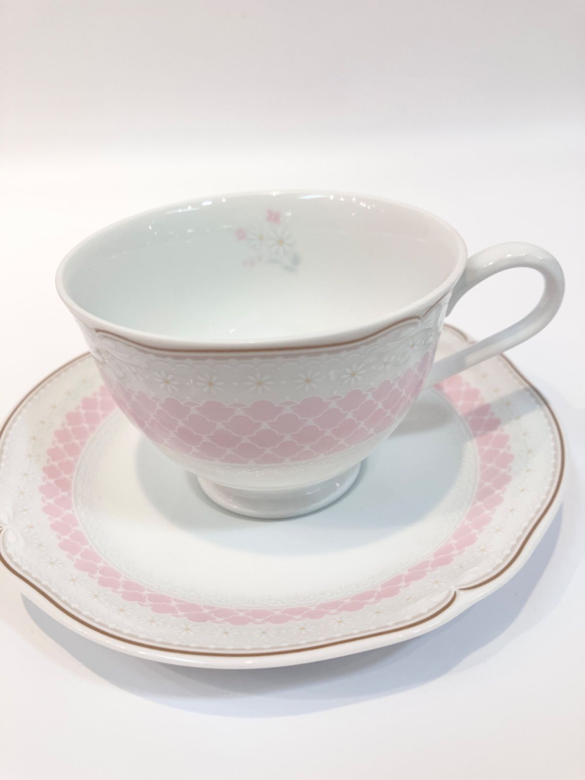 新品・2客セット】ノリタケ デイジーベル ティー・コーヒー 新品・2客セット】ノリタケ デイジーベル ティー・コーヒー