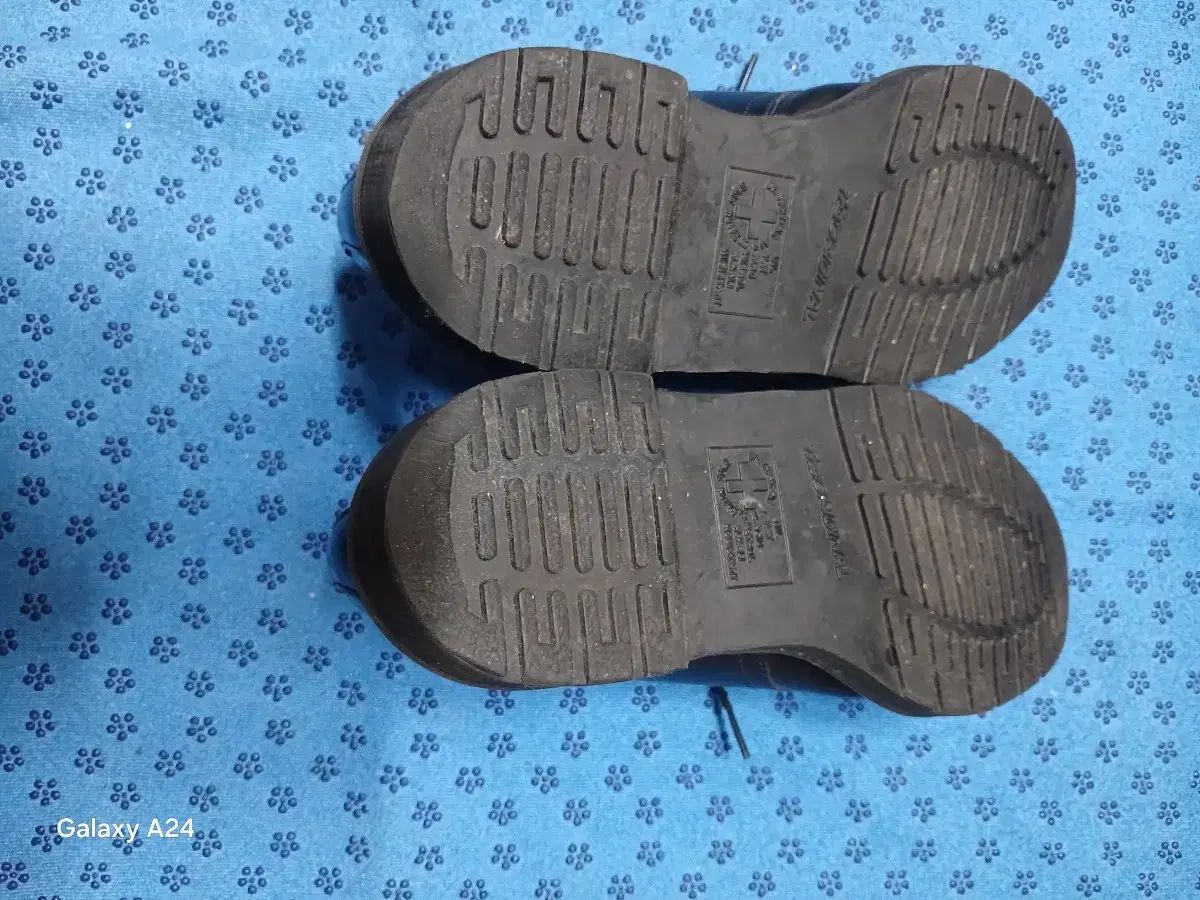 ダービー シューズ