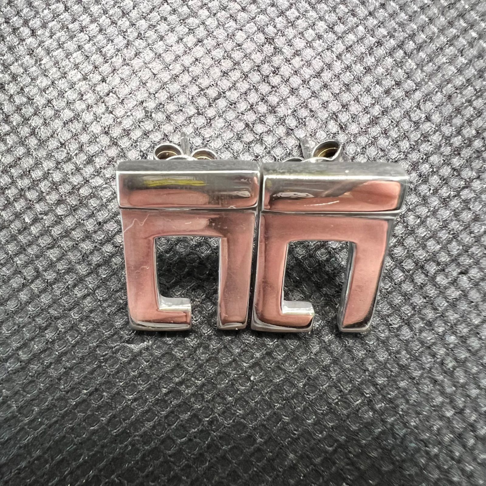【予約】 SV925 シルバー Gロゴ ピアス グッチ GUCCI 両耳用 メルカリ - アクセサリー