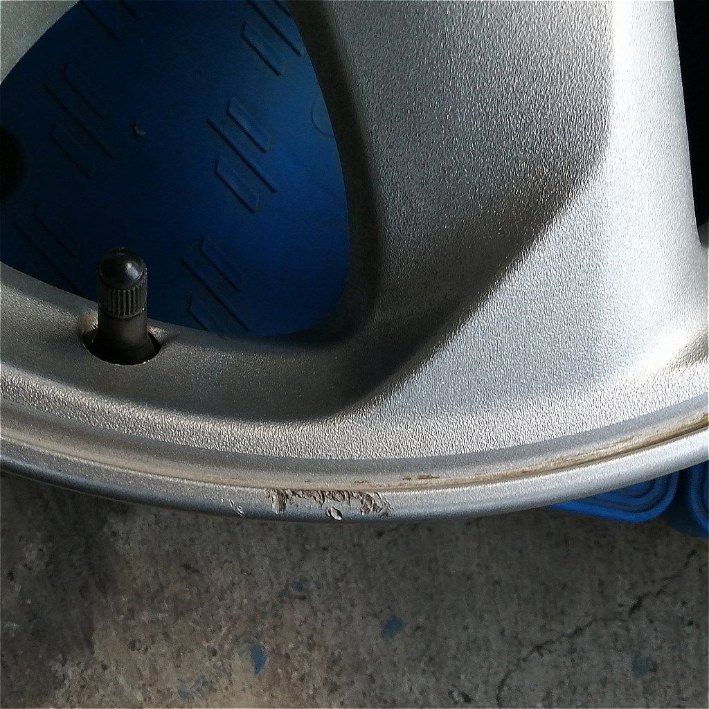 翌日配達！ MPV LW5W 16インチ 純正アルミ 16x6J ４本セット 芸術的な