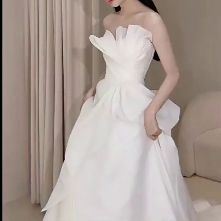 2025 ウエディングドレス｜オフショルダー×シンプル可愛いデザイン｜前撮り 後撮り 二次会 フォトウェディングに◎