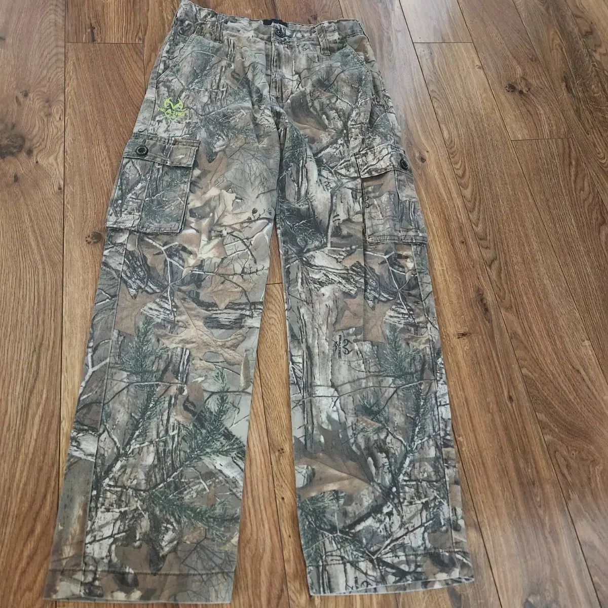 リアルツリー ジュニア カモフラージュ カーゴパンツ サイズ US XL 14 ー 16 聖人 S