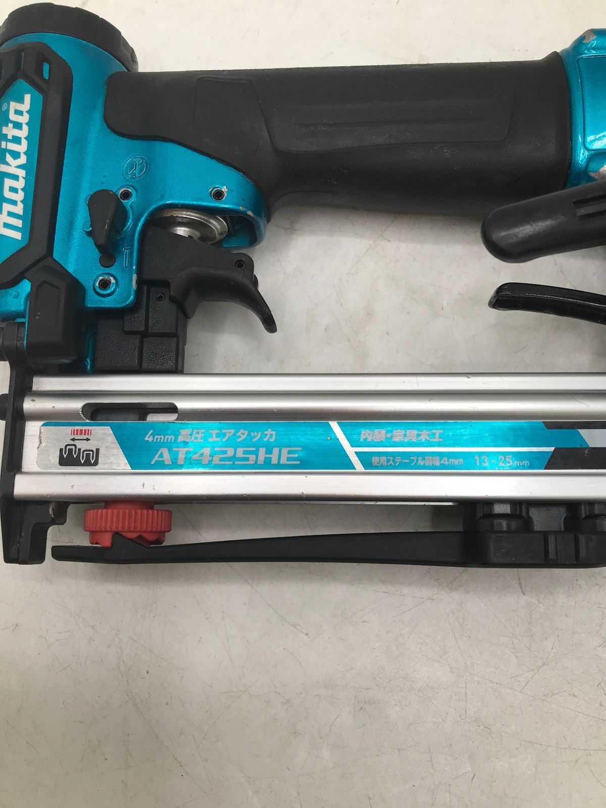 Makita|マキタ 4mm高圧エアタッカ|青