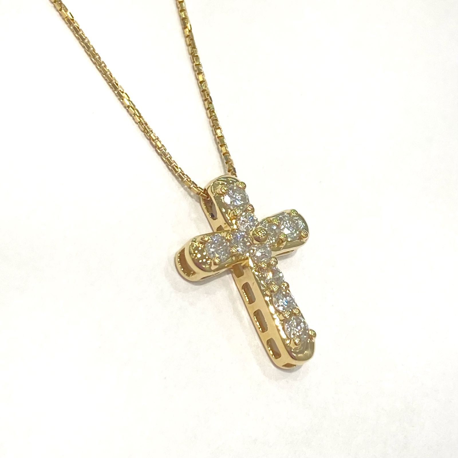 美品?SCARABE スカラベ K18 ダイヤモンド 0.38ct クロス ネックレス 