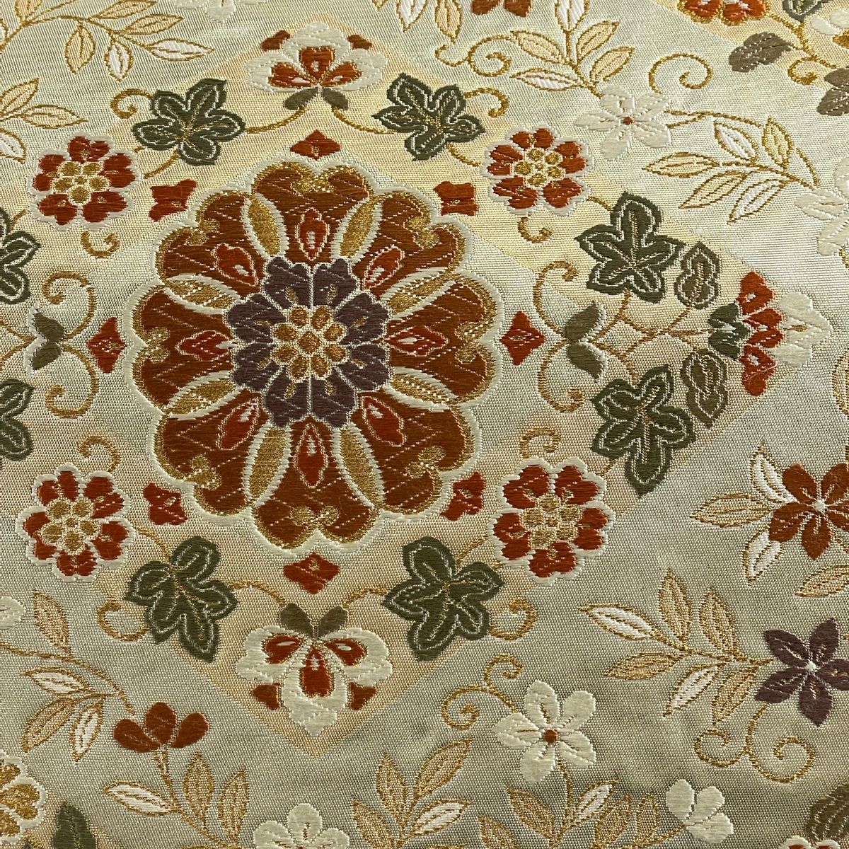 袋帯 美品 秀品 向かい鳥 華文 刺繍 金糸 金色 六通 正絹 【中古