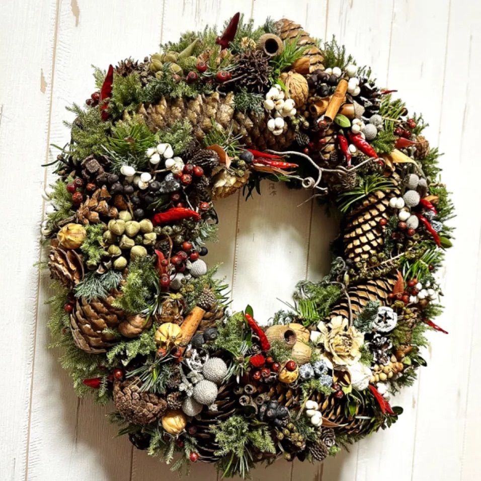 【メルカリ便】　ウィンターリース　クリスマス　アンティークベル　594 PARMI FLEURS クリスマスリース 赤 - メルカリ