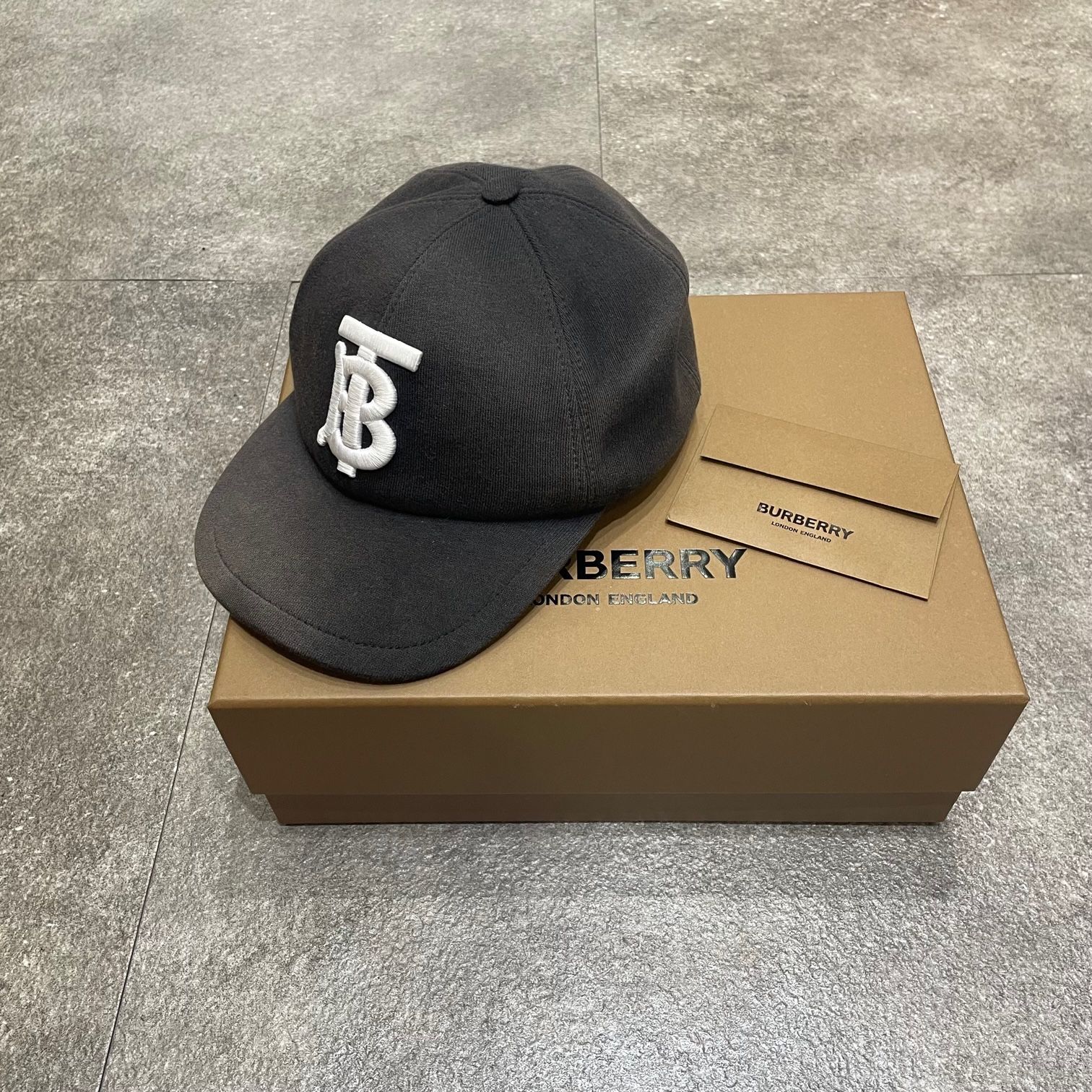 正規 BURBERRY TBロゴ 刺繡 スウェット ベースボールキャップ バーバリー L 86635A1