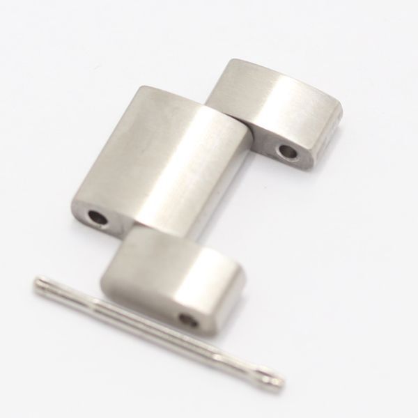 【極美品】GUCCI 126.2 Gタイムレス スポーツ シルバーベルト グッチ 時計 メンズ G-タイムレス YA126267 ブラック×シルバー