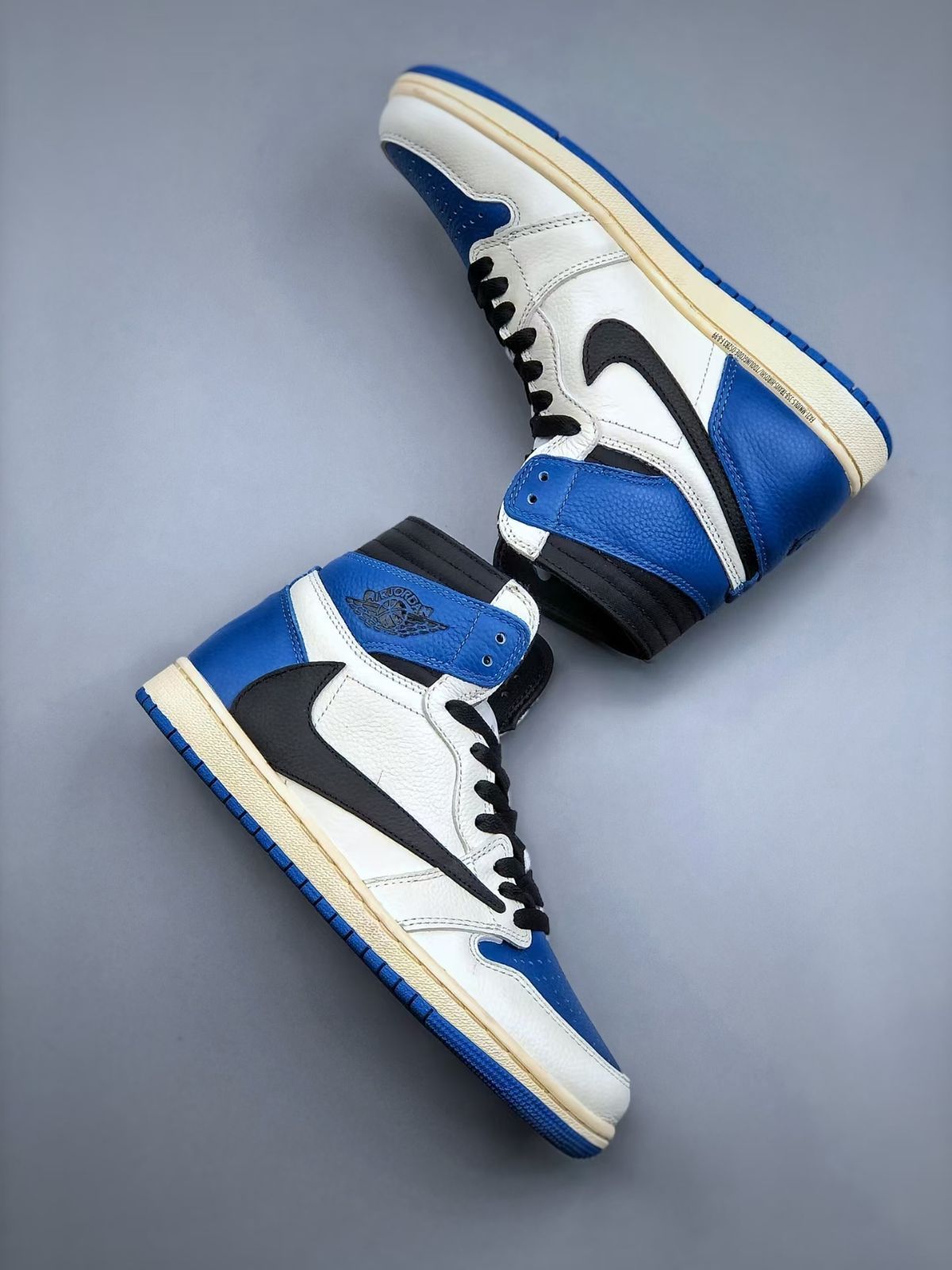 Jordan 1 Retro OG x Travis Scott Fragment High