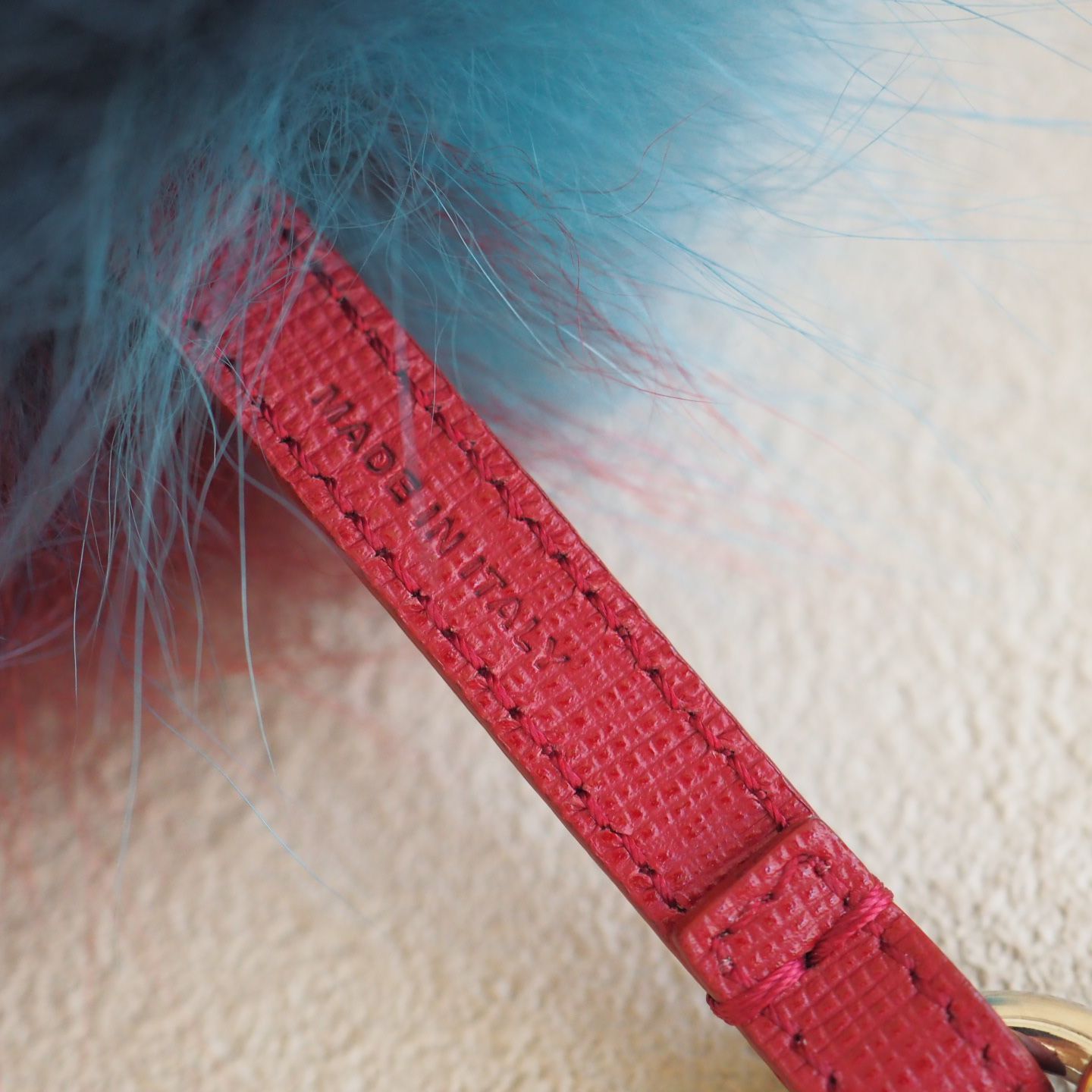 Fendi フェンディ　ポンポンチャーム キーリング　キーホルダー　トリコロール フェンディ FENDI ポンポン チャーム キーホルダー トリコロール
