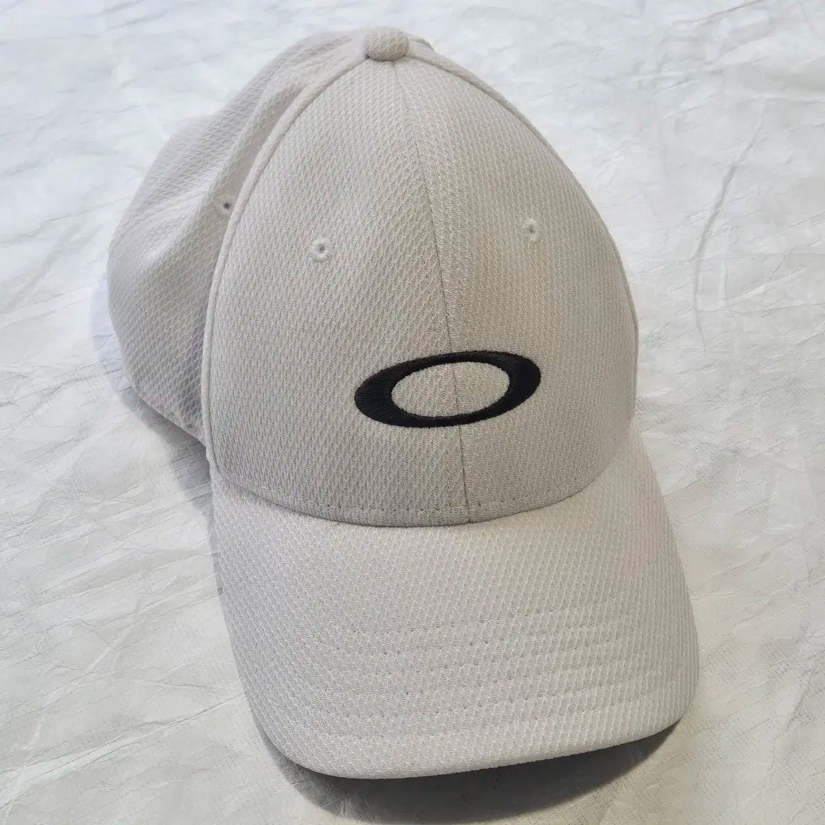 【雷市場（ポンジャン）商品韓国直送】 OAKLEY（オークリー) 白 ボールキャップ