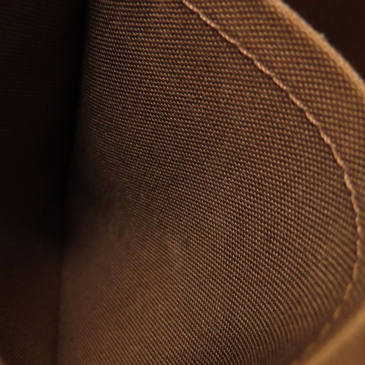 ルイヴィトン M56688