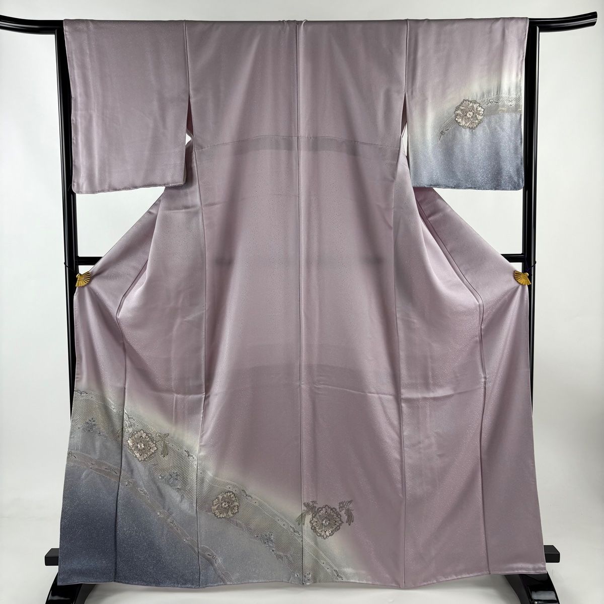 付下げ 身丈167.5cm 裄丈64.5cm M 袷 華文 花鳥 刺繍 銀糸 薄紫 正絹 秀品