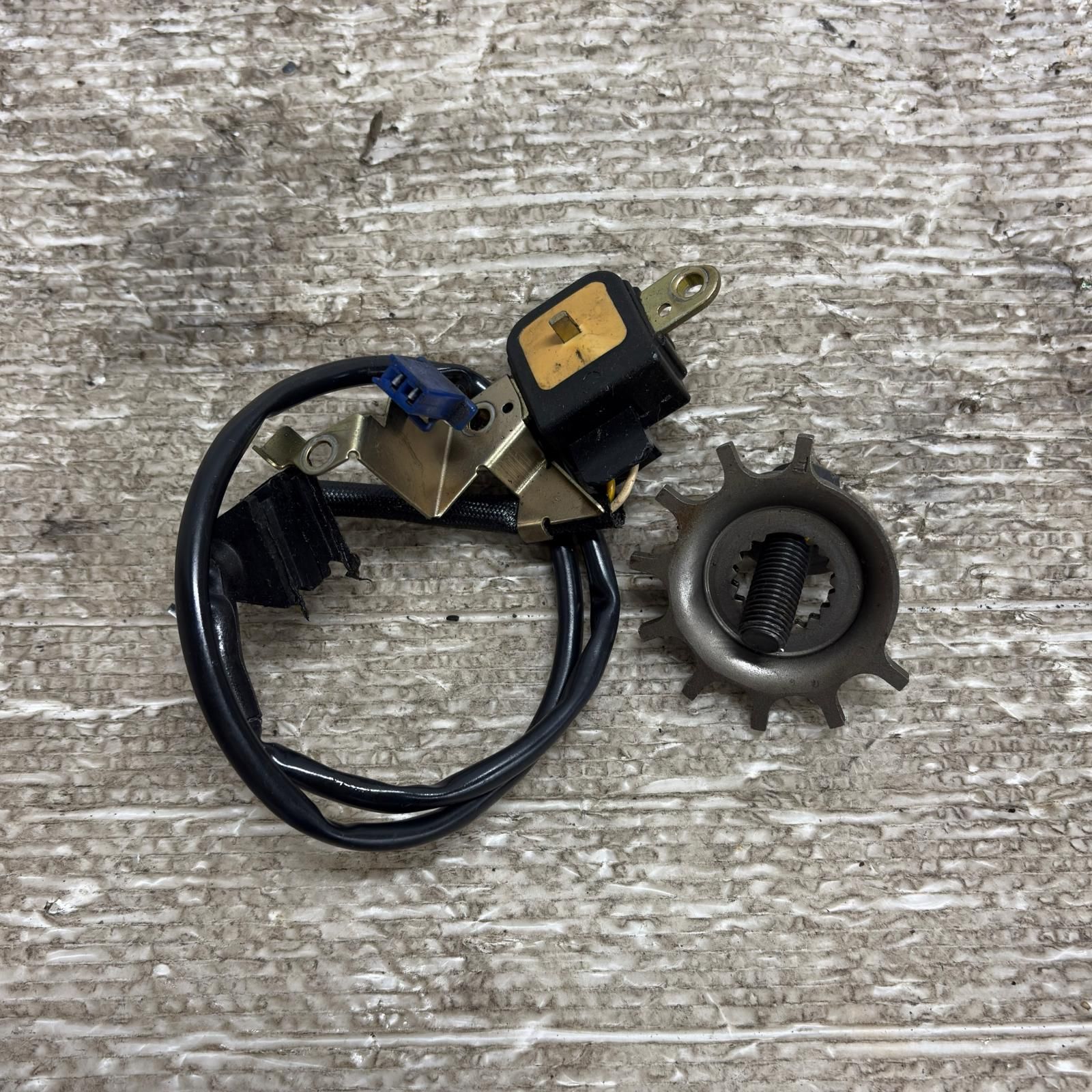 HONDA ホーネット250 MC31 ピックアップコイル ホンダ