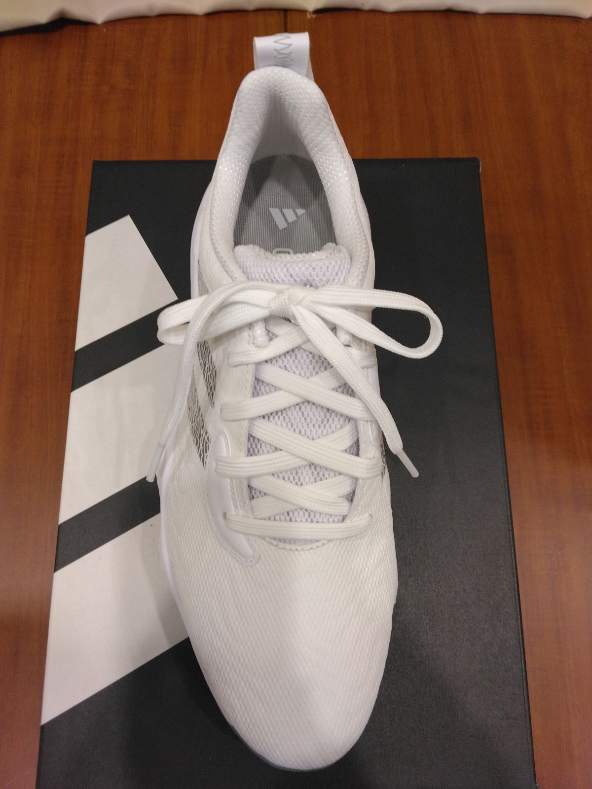 ゴルフシューズ