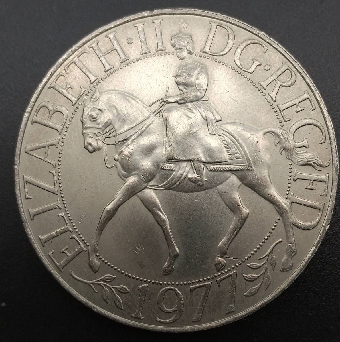 馬上のエリザベス女王(エリザベス2世)の即位 25周年記念白銅硬貨 - その他