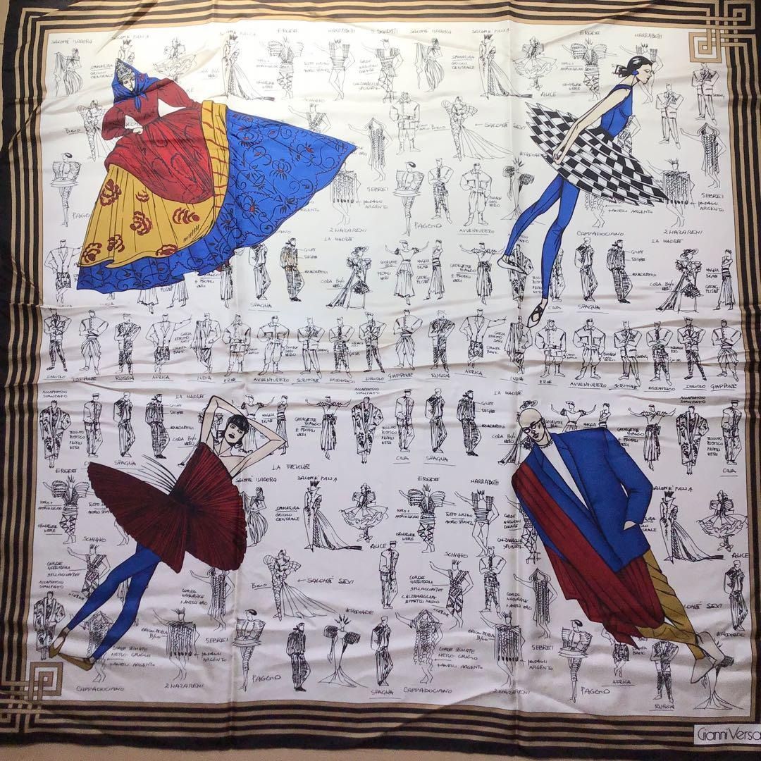 ジャンニヴェルサーチ シルク スカーフ Gianni Versace ヴィンテージ ジャンニヴェルサーチ シルク スカーフ Gianni Versace ヴィンテージ