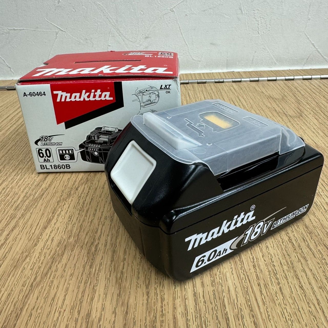 ほぼ未使用】マキタ バッテリーBL1860B makita ドリル 工具 少なけれ