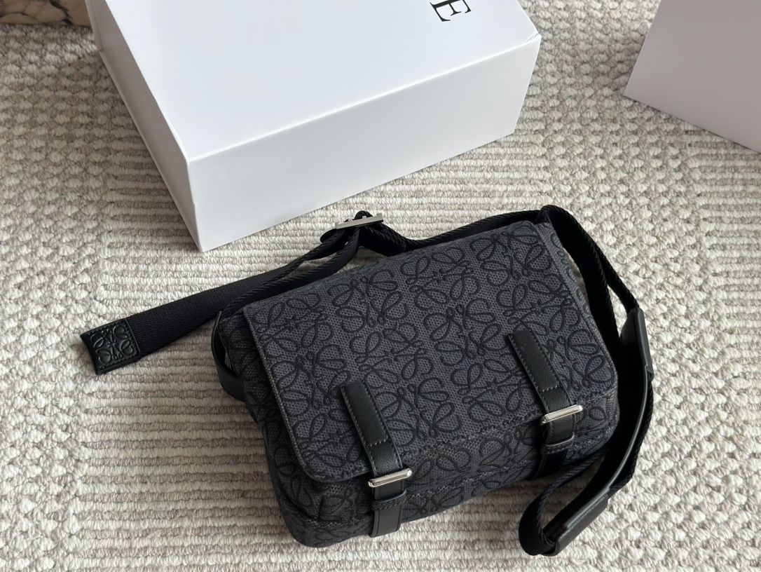 LOEWE|ロジェウィメンバッグ新型Militaryワイドショルダーストラッププリントカバー郵便配達バッグショルダーバッグショルダーバッグ-MM輸入4