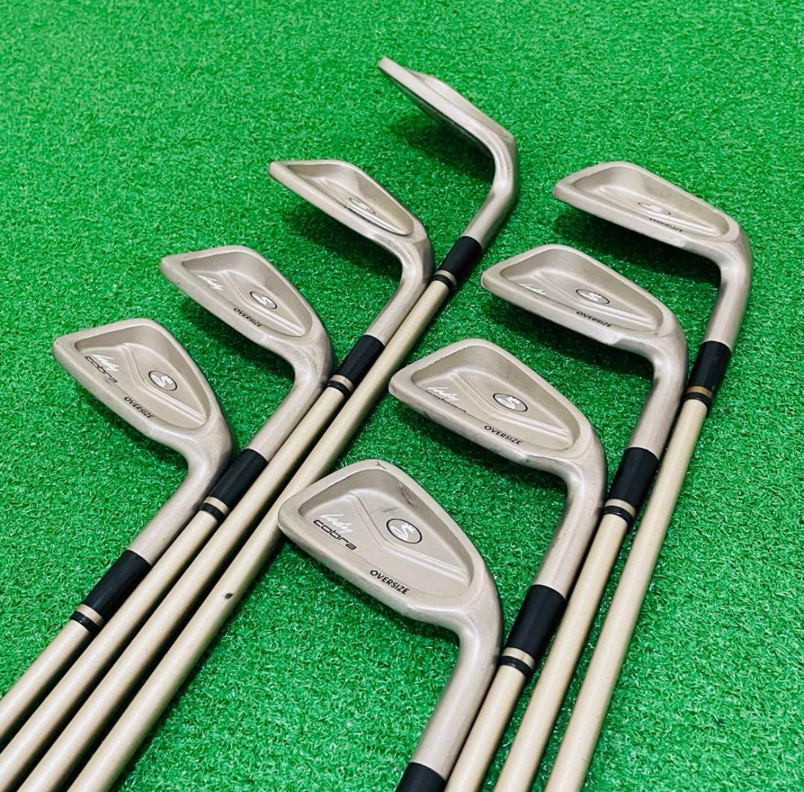 希少 PRGR egg PC-01 プロギア レディースアイアン 8本 初心者 希少 PRGR egg PC-01 プロギア レディースアイアン 8本 初心者