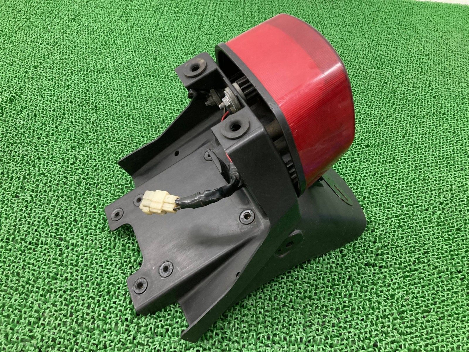 ゼファーカイ リアフェンダー 35023-1549 カワサキ 純正 ZR400G テールランプ ゼファーχ ZEPHYRχ コケキズ無し Cy