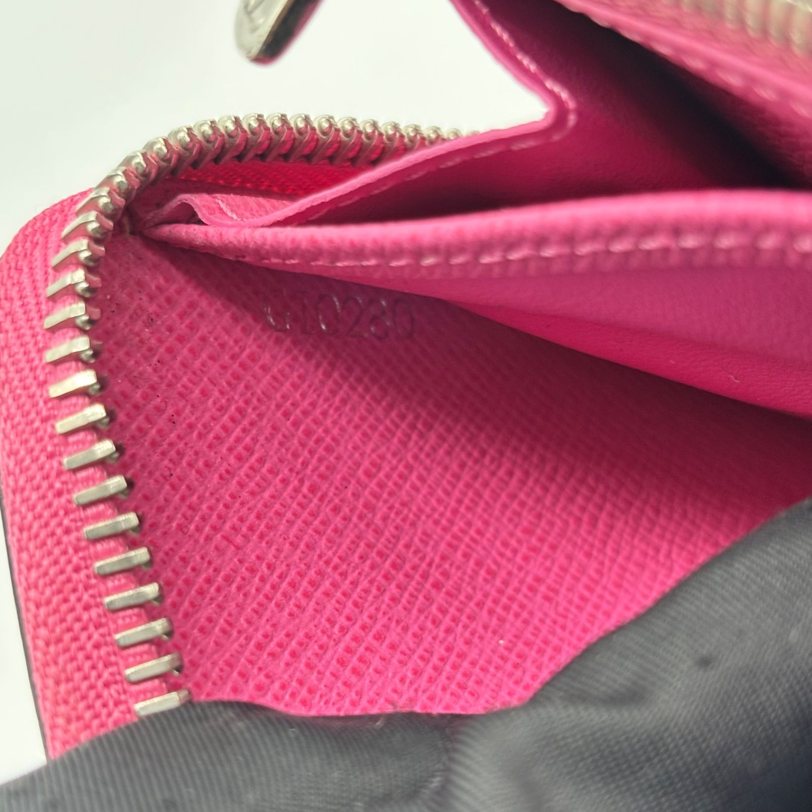 美品】ルイヴィトン エピ ジッピーウォレット 長財布 レディース