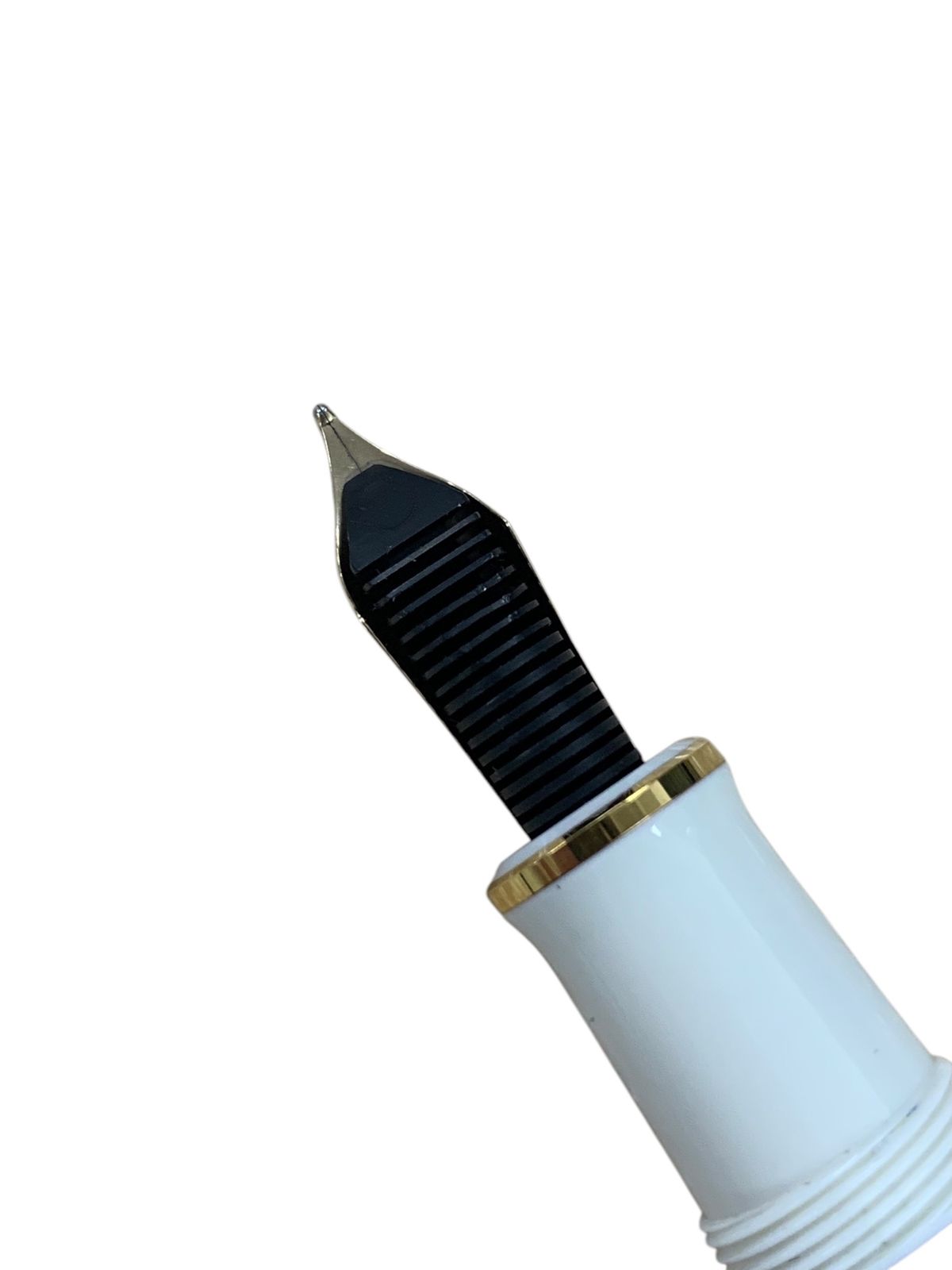 ヴァイオレットホワイト