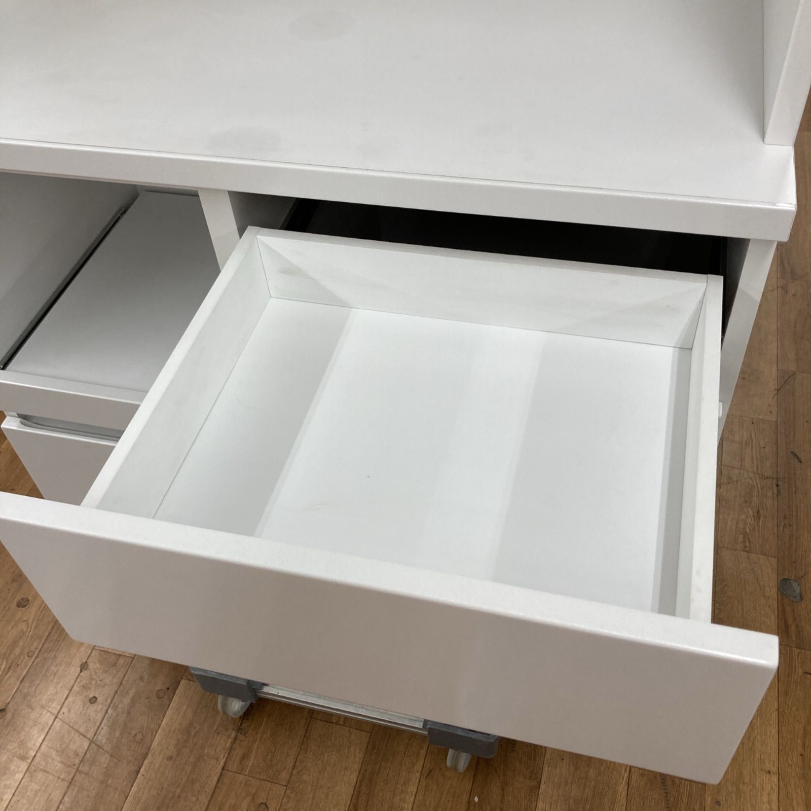 ジモティー限定価格！S111 ⭐ 手作り家具工房日本の匠 キッチンボード 