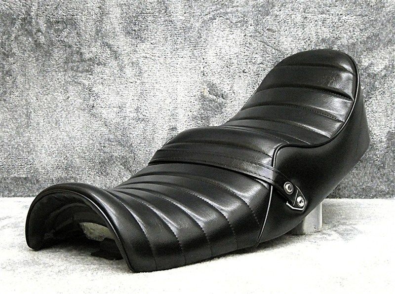 黒皮 タックロールシート|チョビ三CB400four