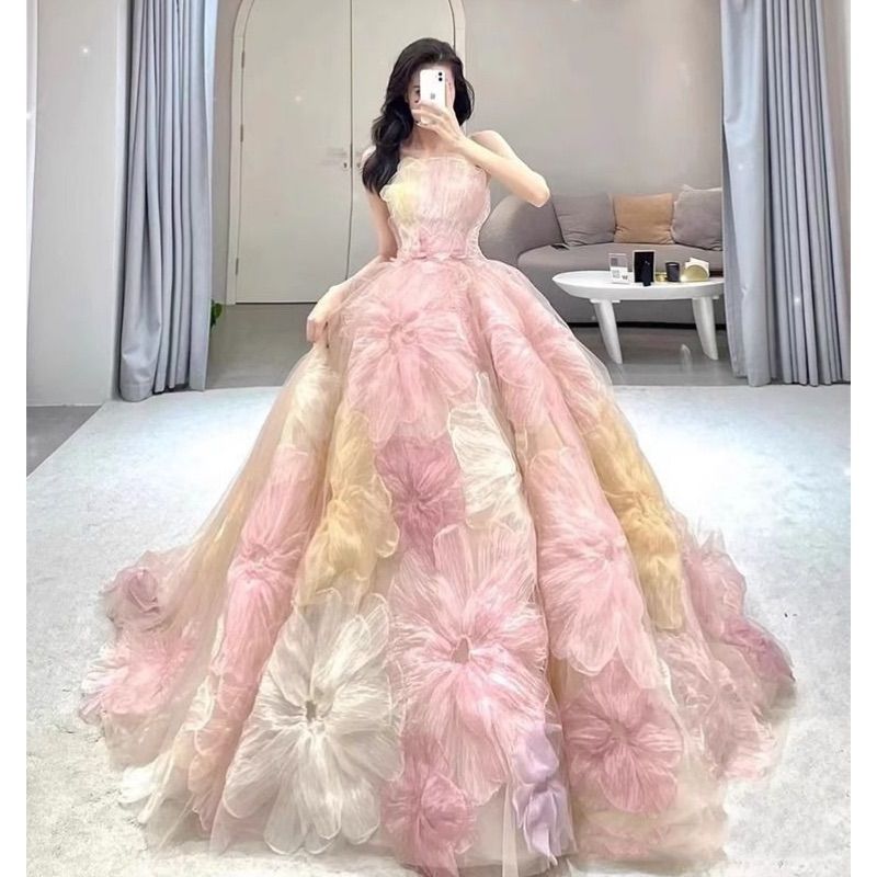 即日発送 フラワーボリュームドレス ピンク ベージュ S オーガンジー 花びらデザイン チュールドレス 結婚式 前撮り 二次会 披露宴 ロケーション撮影 カラードレス 春夏 花嫁 Aライン pipsセレクト