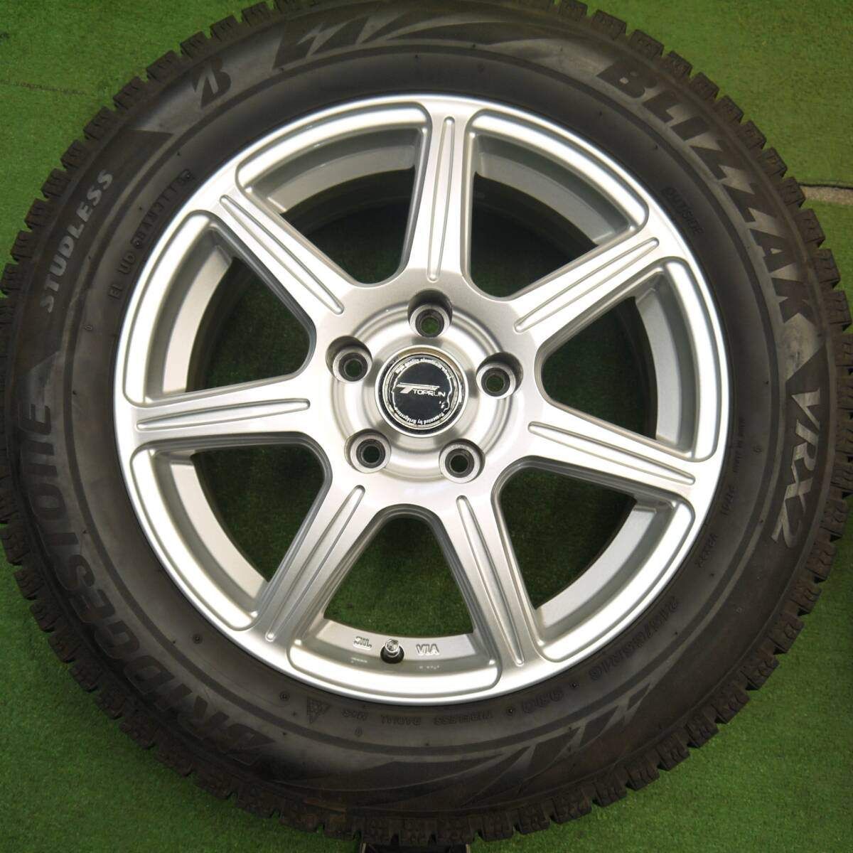 バリ溝‼️ブリヂストンスタッドレスタイヤ2019年製245/45R20