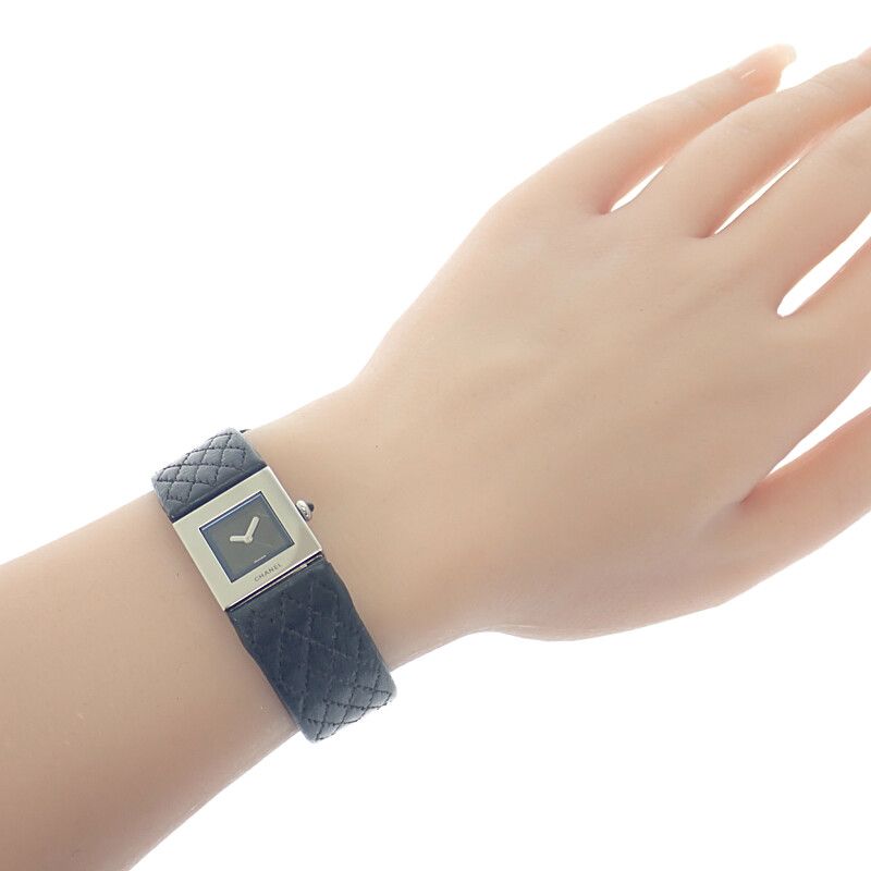 【美品】シャネル レディース腕時計 マトラッセ レザーベルト 黒文字盤 Q66 シャネル CHANEL マトラッセ ウォッチ H0116 腕時計 ステンレス