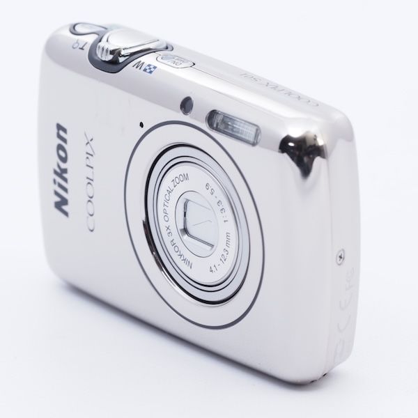 Nikon デジタルカメラ COOLPIX S01 超小型ボディー タッチパネル液晶