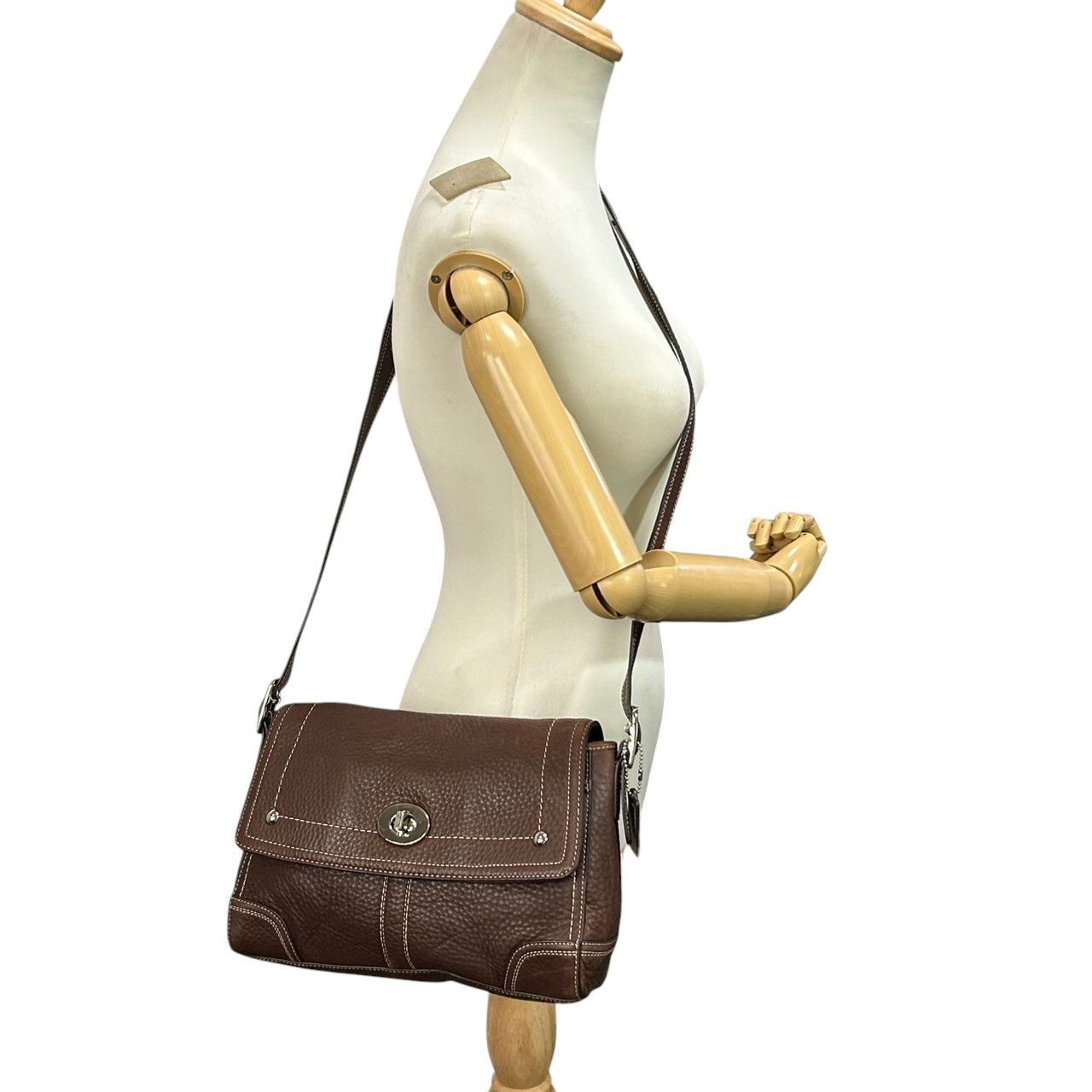 COACH コーチ ショルダーバッグ F13957 斜め掛け可 自立可 レザー 本革  