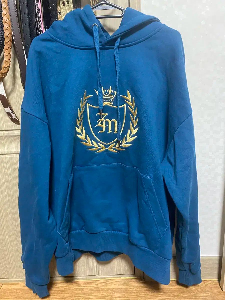 ジーゼミュージアム トレーニング セットアップ フード付きTシャツ ジョガーパンツ セット ターコイズ