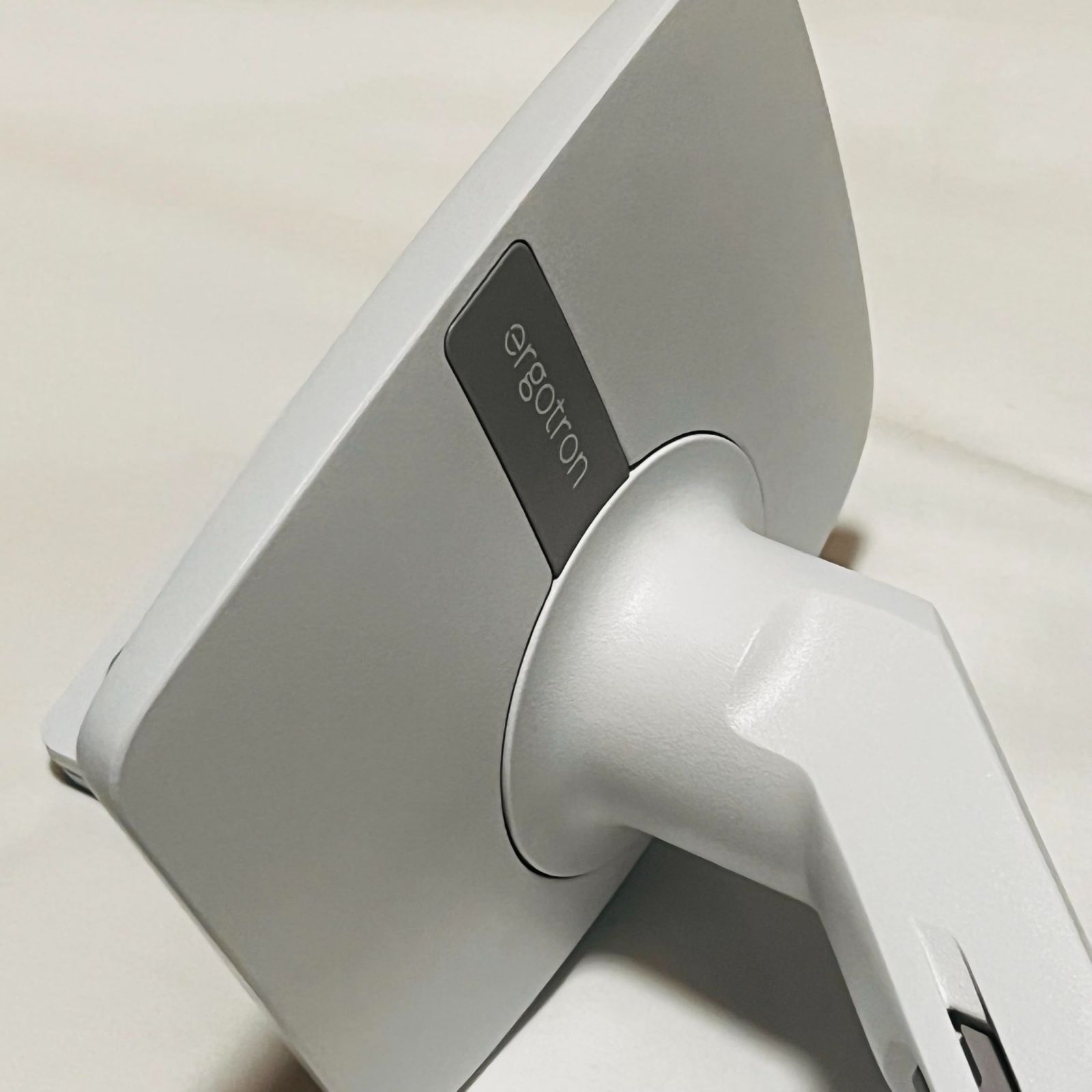 ERGOTRON エルゴトロン LX モニターアーム 45-490-216 No2362 CHRISTIANNAURATH_COM_BR