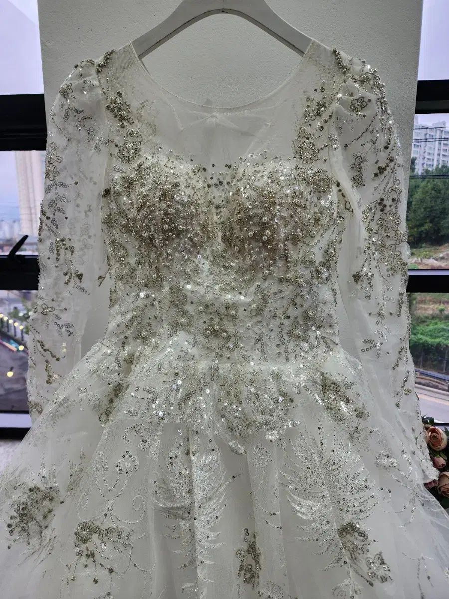 白 ロング スリーブ ビーズ爆弾 ウェディング ドレス