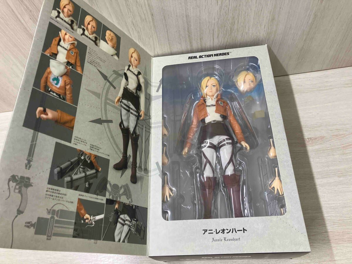 RAH 進撃の巨人アニ・レオンハート フィギュア