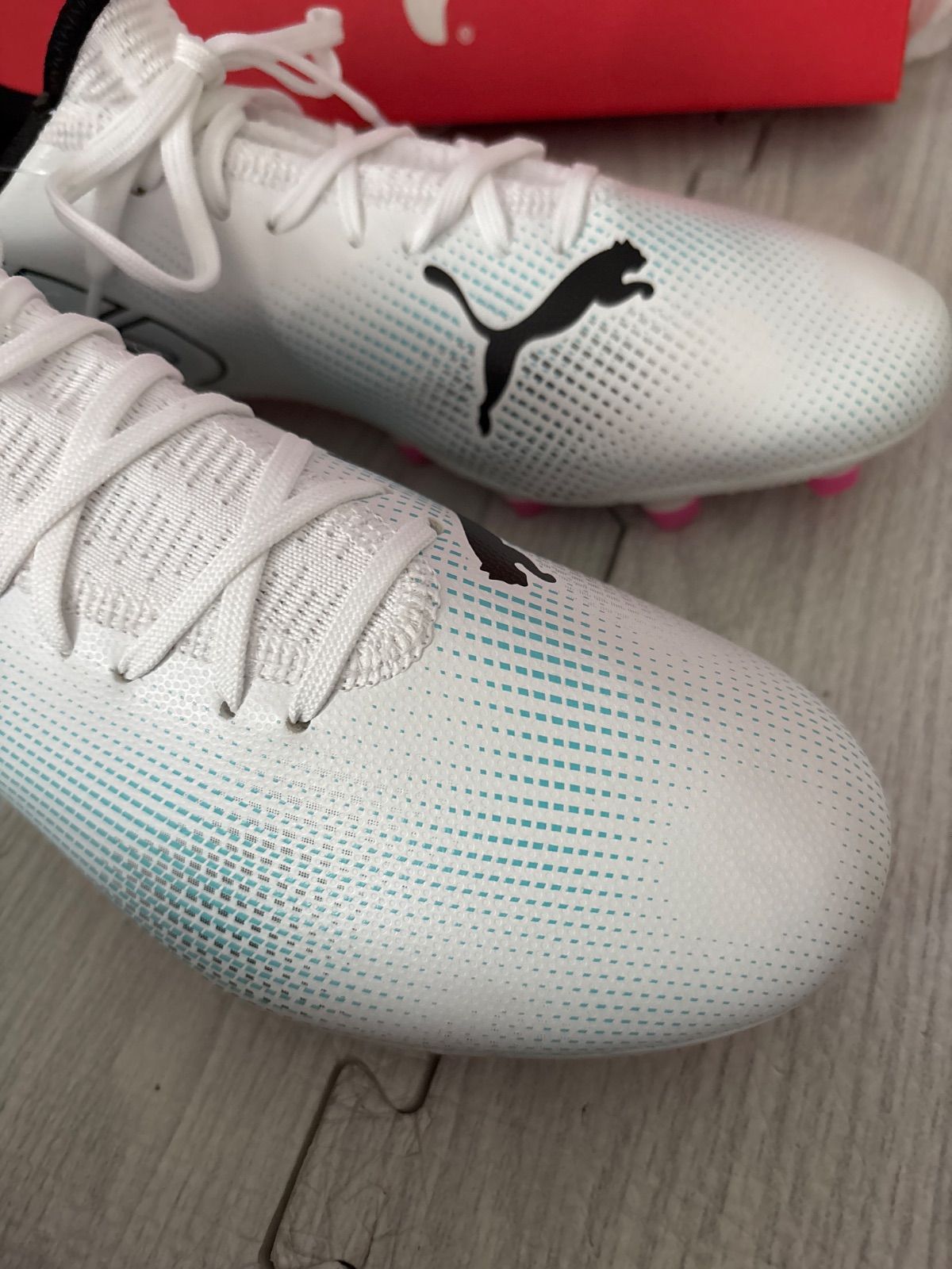 新品】プーマ フューチャー7 プレイ HG JR 27.5cm 白 ピンク