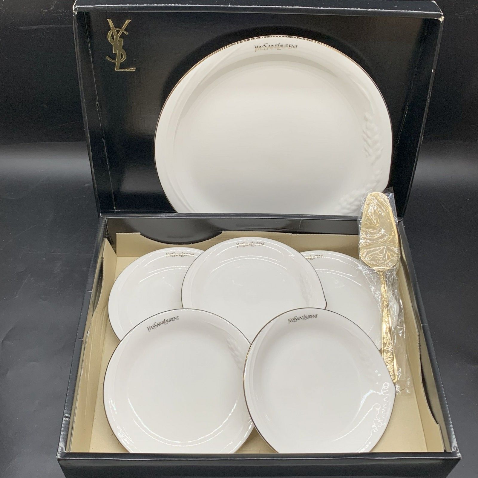 1593 イヴ・サンローラン ケーキ皿　27cm 1593 イヴ・サンローラン ケーキ皿 27cm 1593 イヴ・サンローラン