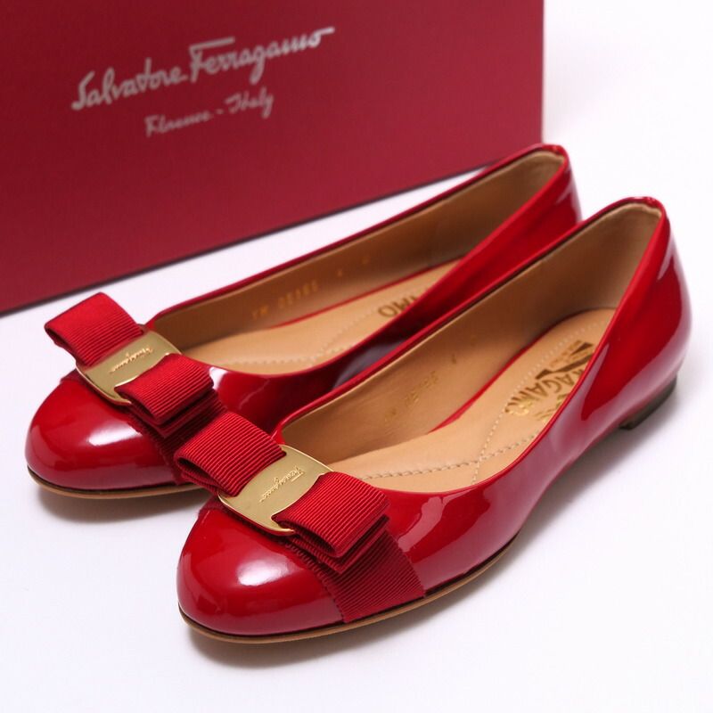 Salvatore Ferragamo サルヴァトーレ フェラガモ 《VARINA/ヴァリナ ...