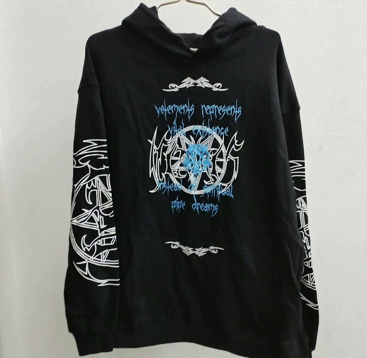 Vetements 22SS Vital Existence パーカー - メルカリ