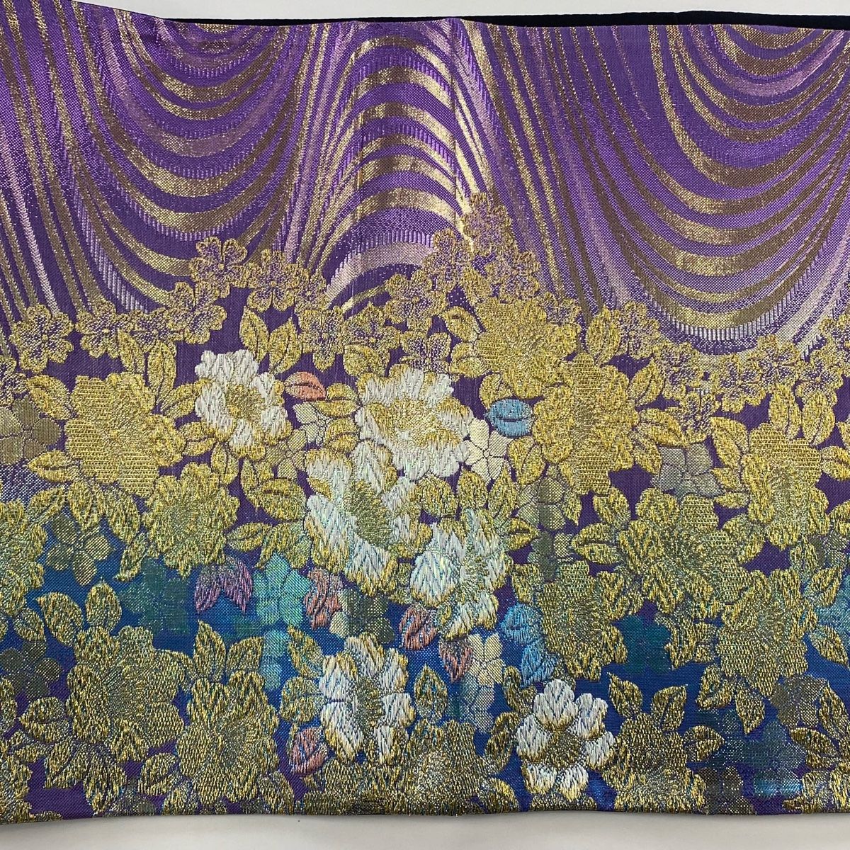 昭和レトロな豪華な正絹の丸帯(両面同じ刺繍と金糸) 16)1637】190cm