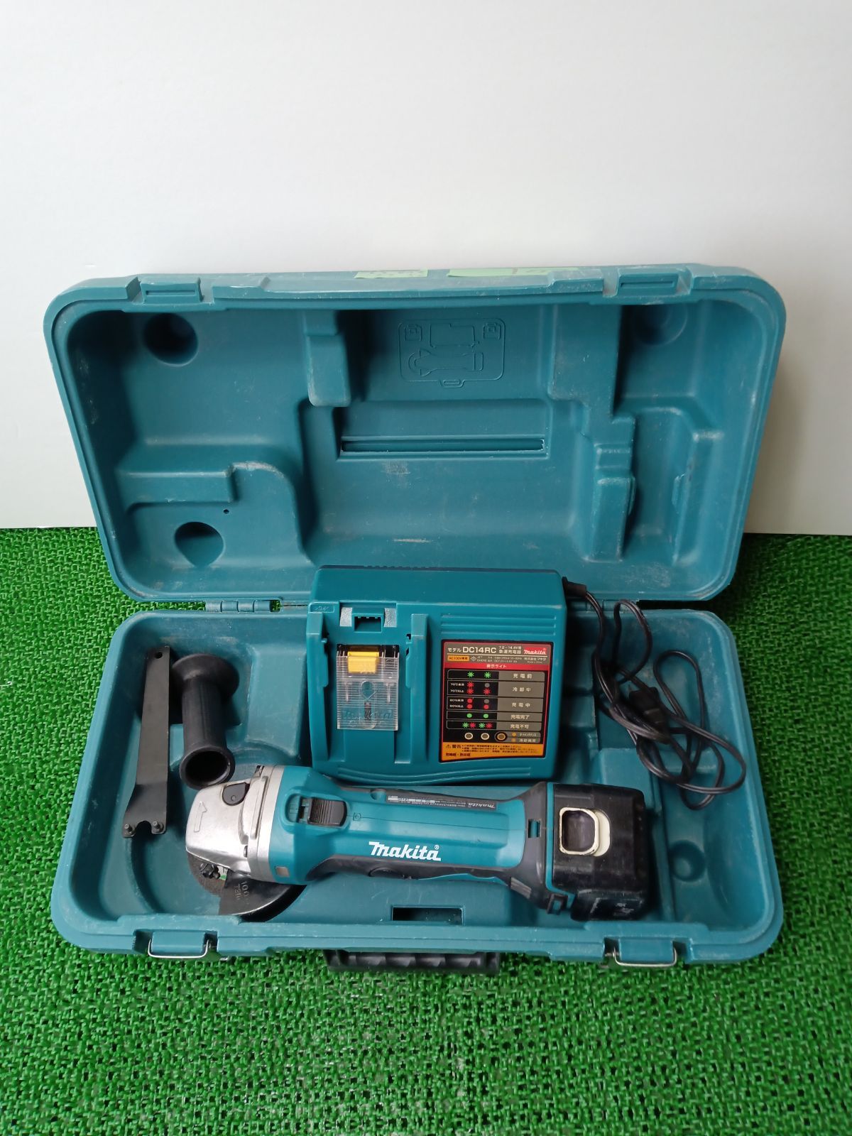 即購入OK！中古品】マキタ makita 充電式ディスクグラインダ