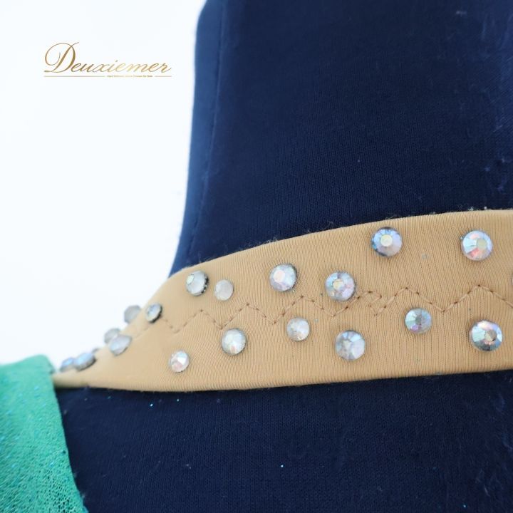 ベリーダンス オリエンタル 衣装 上下セット グリーン系 緑 ピンク系 ラインストーン ラメ 花柄 装飾 スリット 舞台 発表会 イベント コスチューム ベリーダンス衣装 ダンスコスチューム ステージ衣装 おしゃれ 発表会衣装 コスプレ衣装 舞台服 花柄装飾 LLC-HASEGAWATOSO_COM