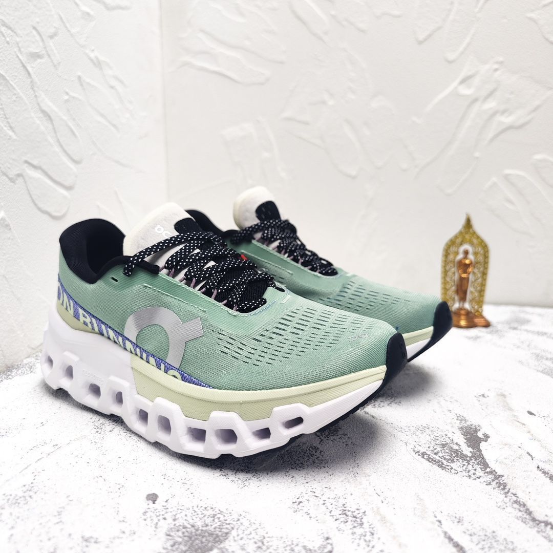 ON クラウドモンスター２ランニングシューズ　ヴェイパーフライ　アディゼロ On オン Cloudmonster2 クラウドモンスター2 W White | Frost