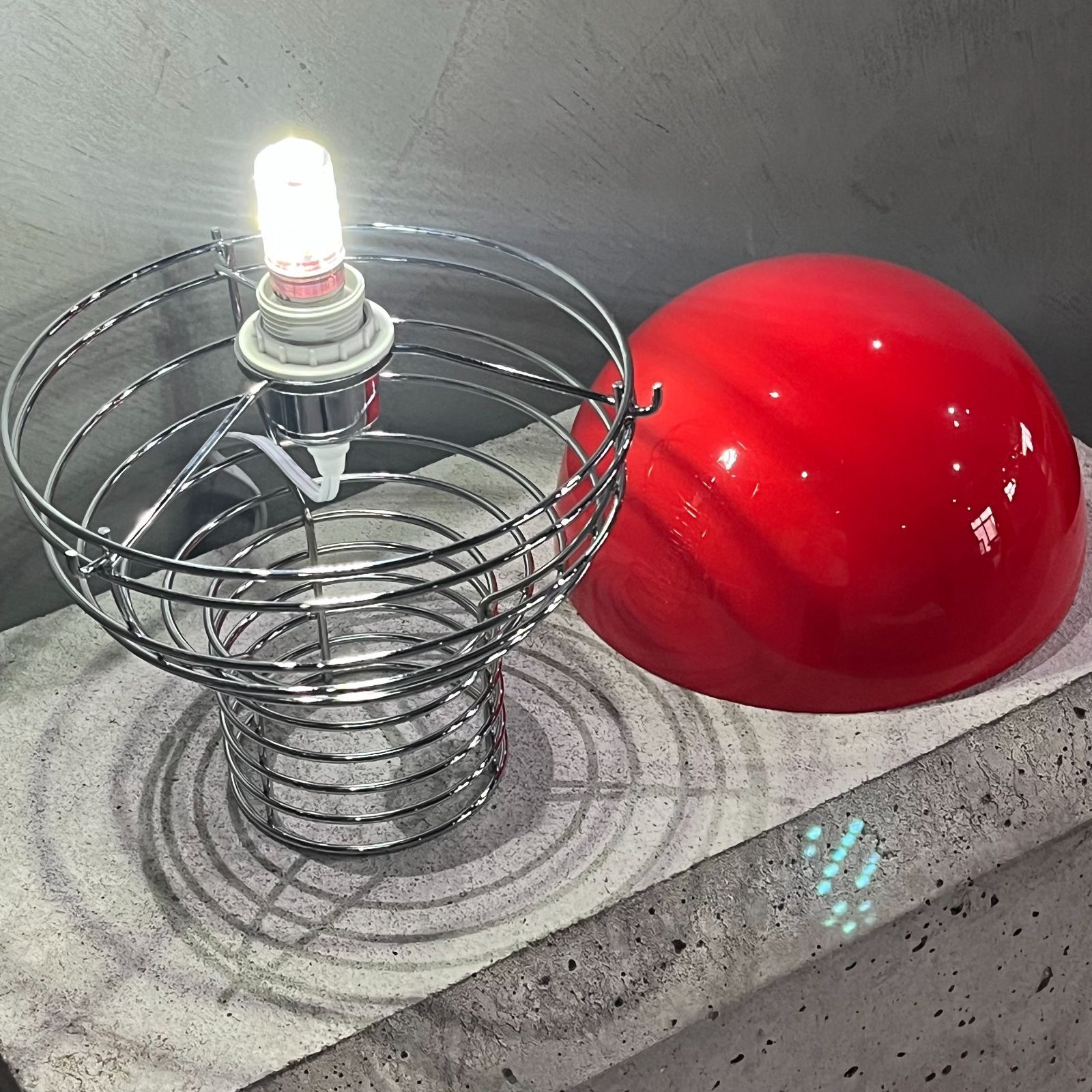 【未使用】リプロダクト パントン ワイヤーランプ 白 スペースエイジ ライト 未使用】リプロダクト パントン ワイヤーランプ 白 スペースエイジ