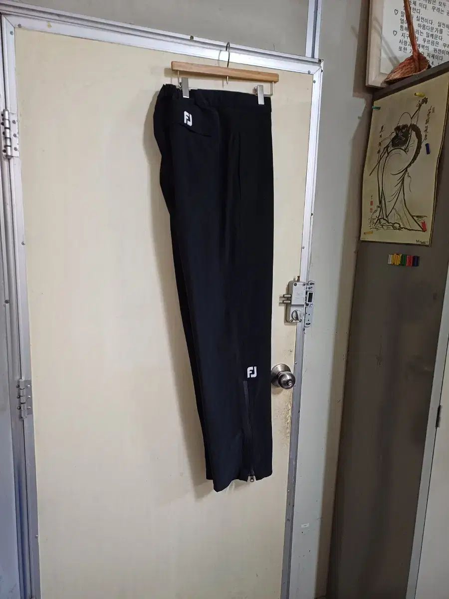 トリジョイゴルフパンツメンズ 38 新しいサイズの服