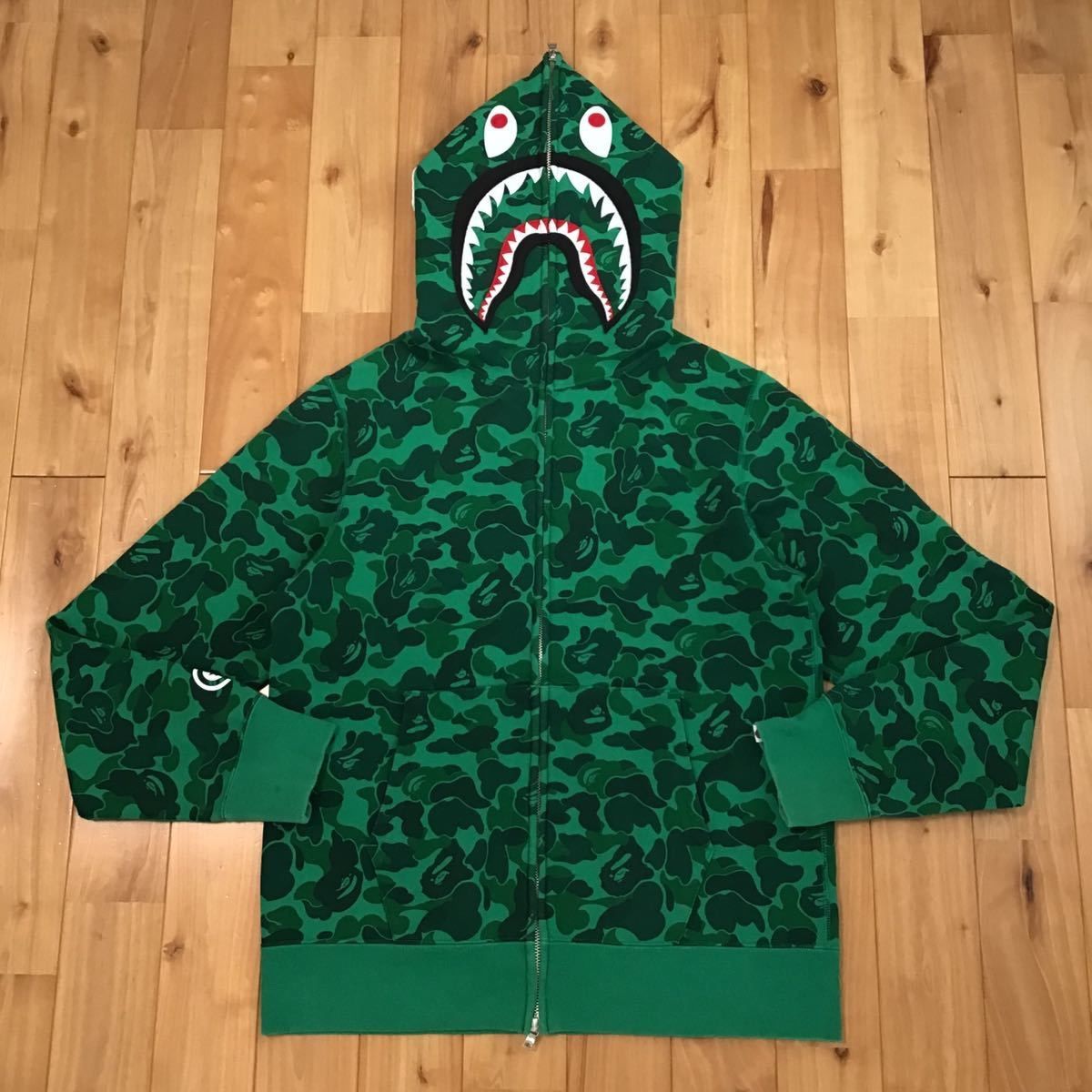 BAPE 渋谷限定 カラー カモ シャークパーカー - Kametuku Shop - メルカリ