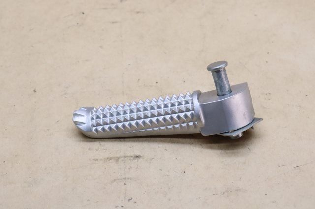 ヤマハ MT-03 RH07J タンデムステップ左 Y302-76